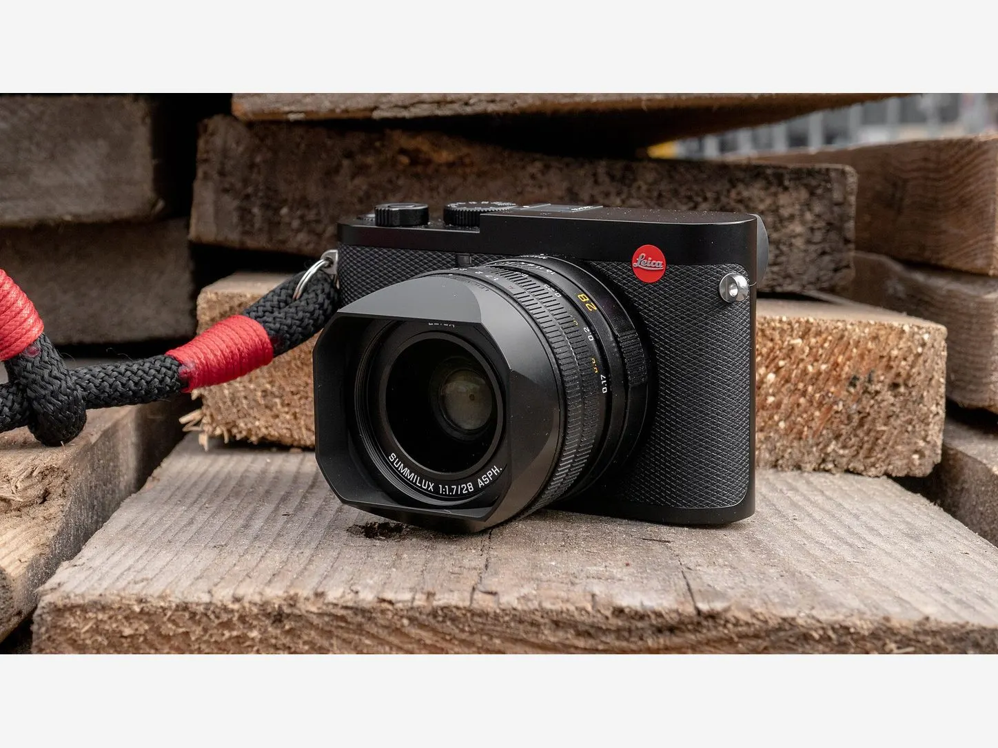Leica Q2 ดำ รายละเอียดตัวเครื่อง
